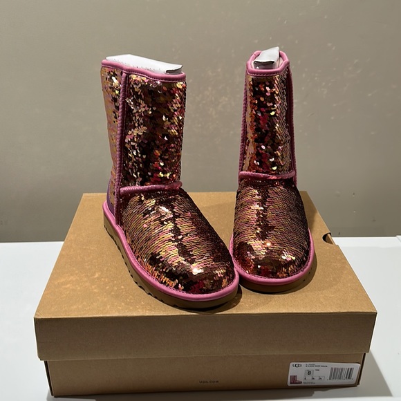 🌸NEW UGG BOOTS W CLASSIC SHORT SEQUIN Sz 8 WITH BOX. - Picture 14 of 16
